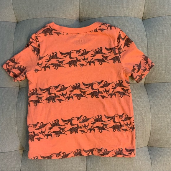 🚒Set of 3 Old Navy Tees🦖 - Picture 7 of 10